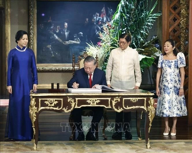 Welcome ceremony held for General Secretary, President To Lam and spouse in the Philippines Welcome ceremony held for General Secretary, President To Lam and spouse in the Philippines