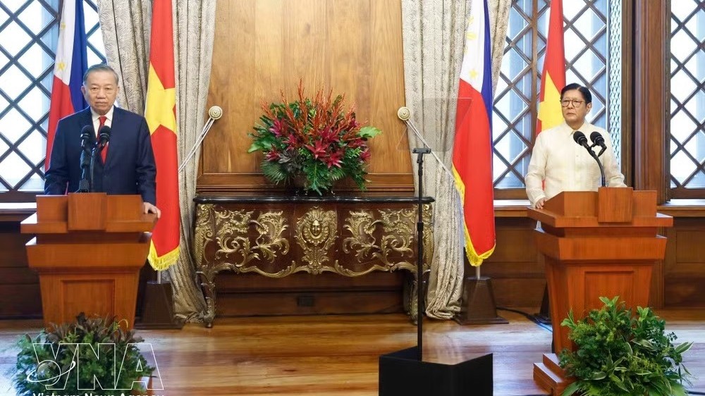 Vietnam, Philippines adopt Joint Statement on Enhanced Strategic Partnership