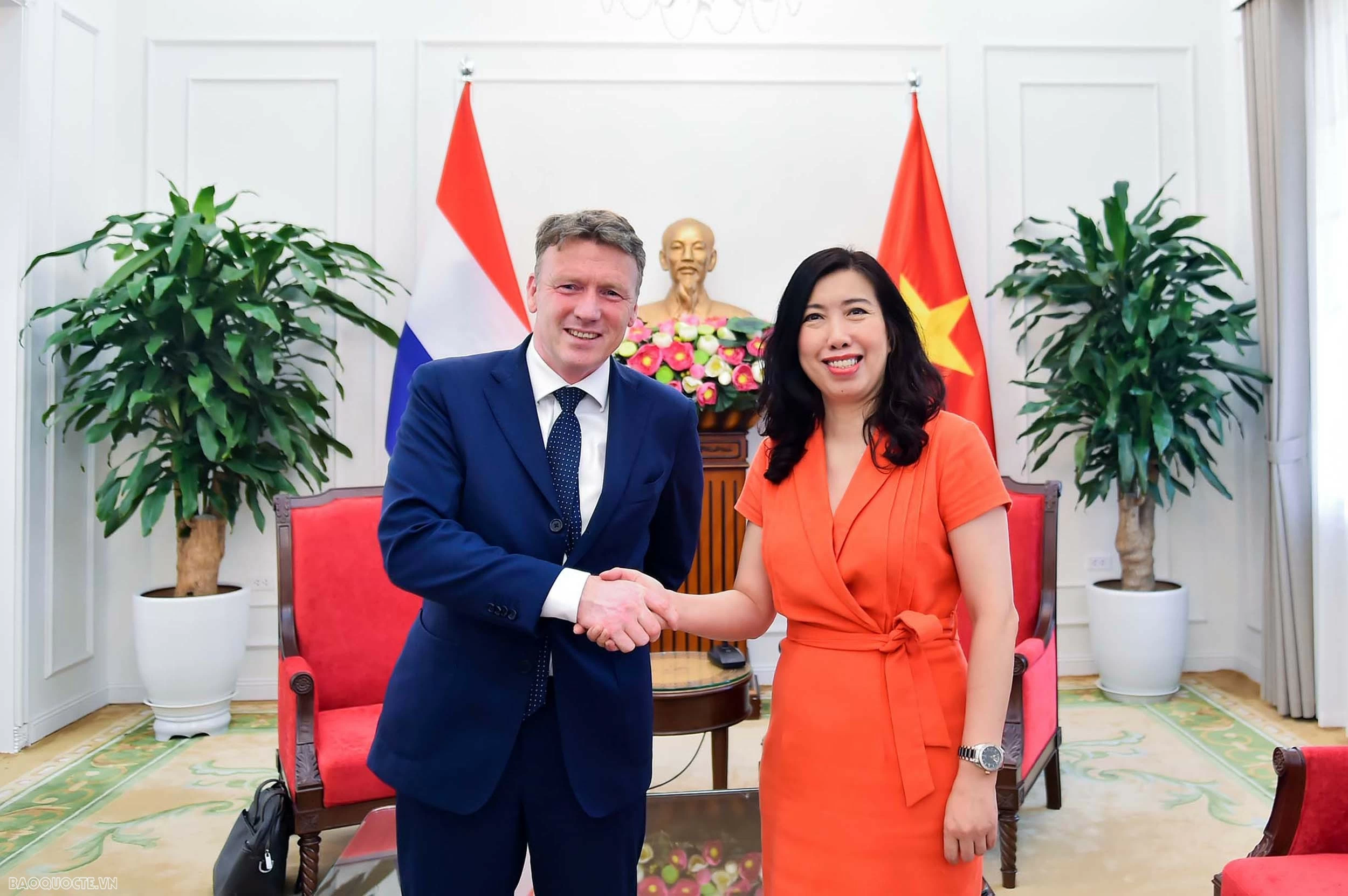 Vietnam, Netherlands hold political consultation to expand cooperation in strategic areas