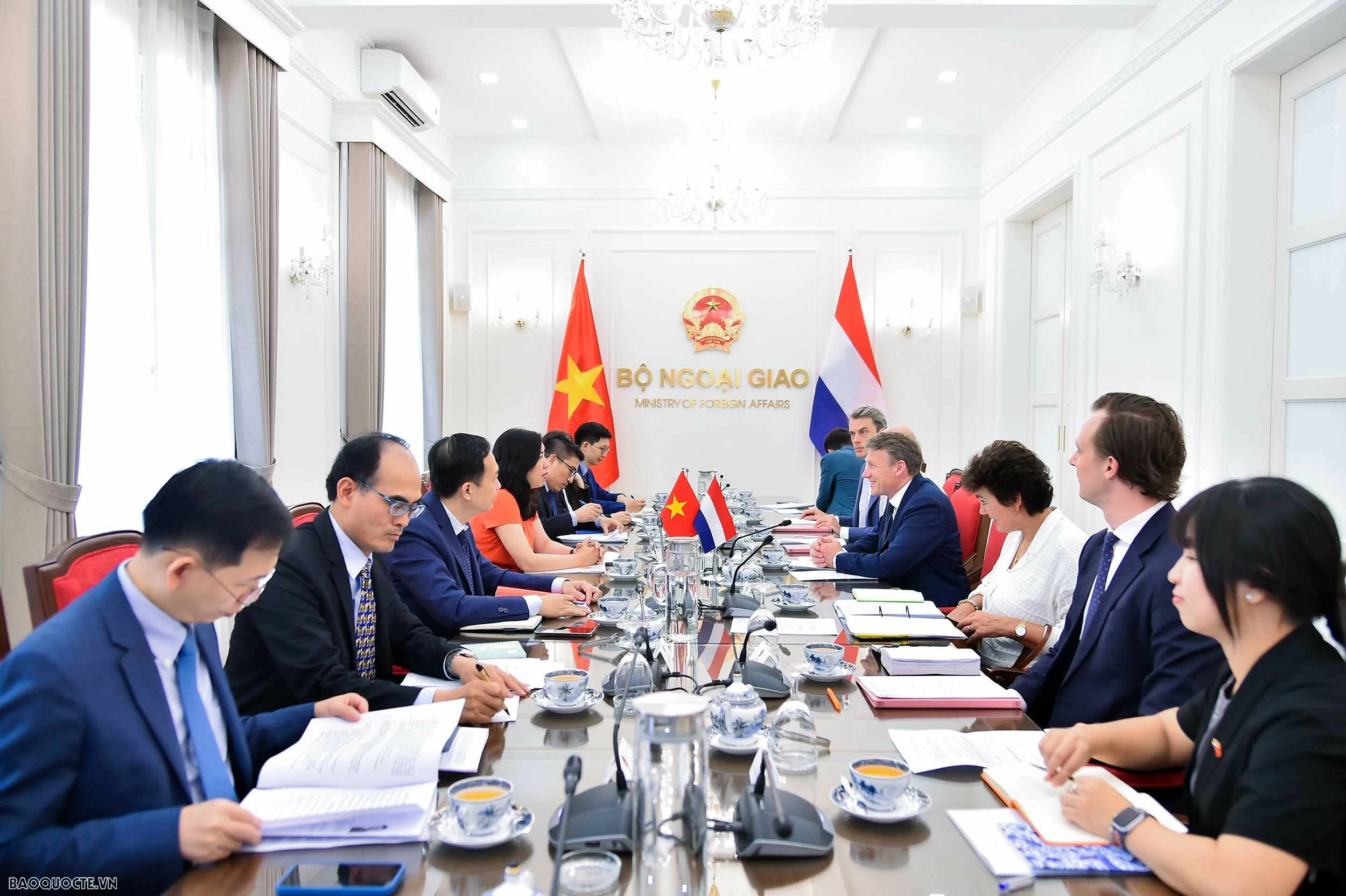 Vietnam, Netherlands hold political consultation to expand cooperation in strategic areas