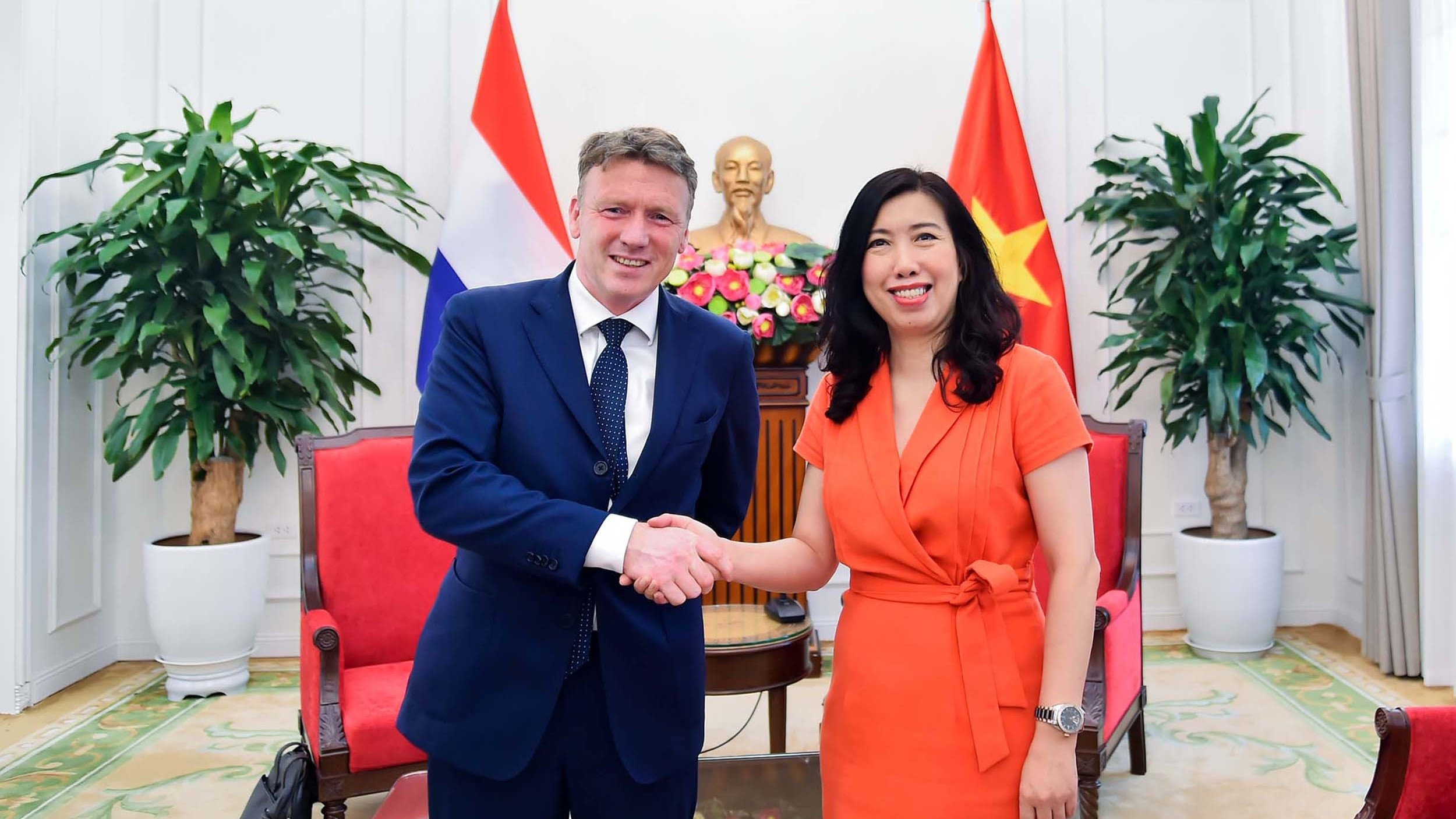 Vietnam, Netherlands hold political consultation to expand cooperation in strategic areas