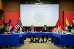Deputy FM Dang Hoang Giang and U.S. Assistant Secretary Michael DeSombre co-chair Mekong-U.S. Partnership meeting