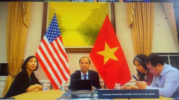 Expanding connections between Vietnamese experts and students in the U.S.