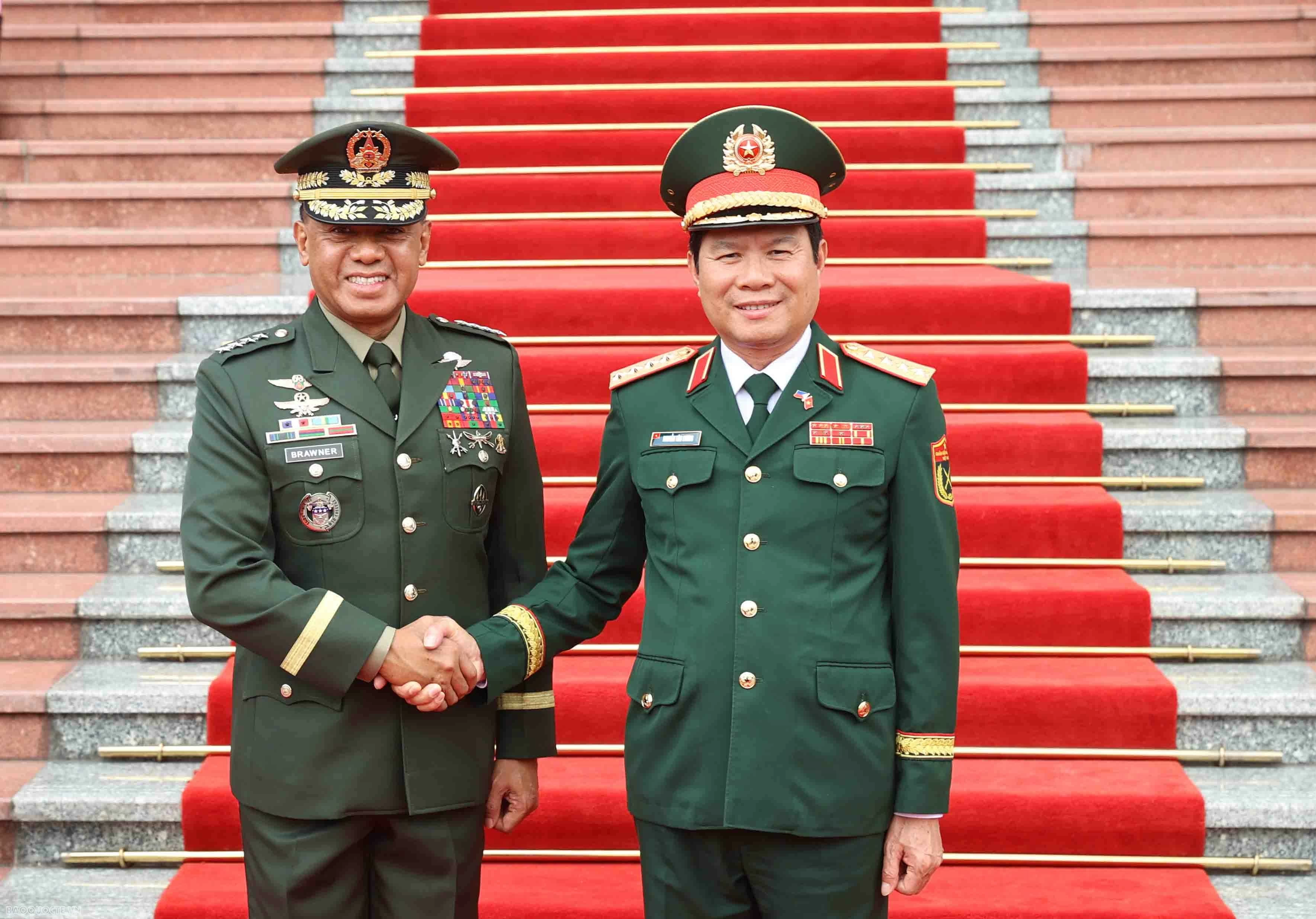 Philippine Armed Forces Chief of Staff visits Vietnam, values bilateral defense cooperation