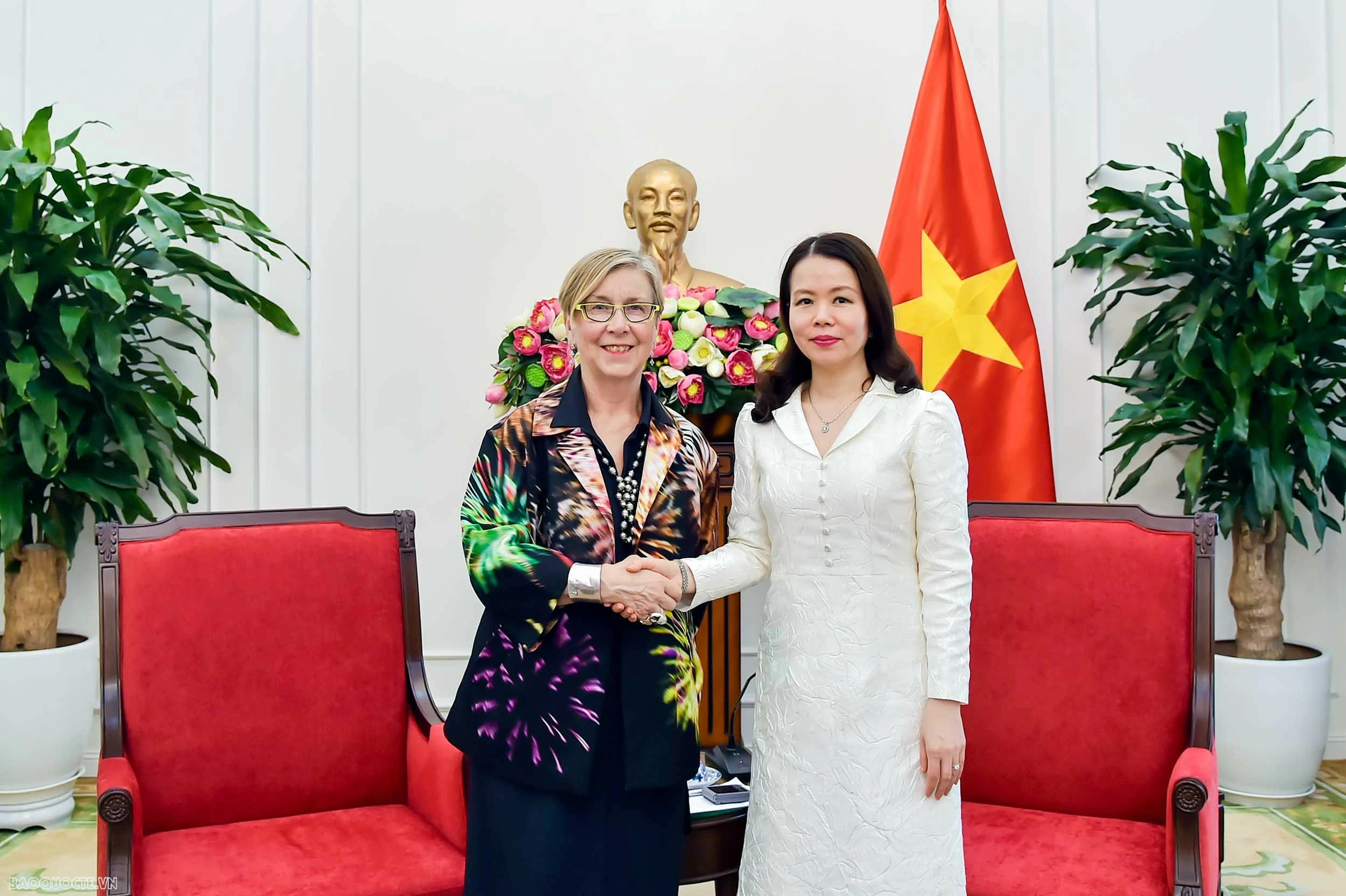 Vietnam and CEPI expand cooperation on vaccines and preventive healthcare: Deputy FM Nguyen Minh Hang Vietnam and CEPI expand cooperation on vaccines and preventive healthcare: Deputy FM Nguyen Minh Hang