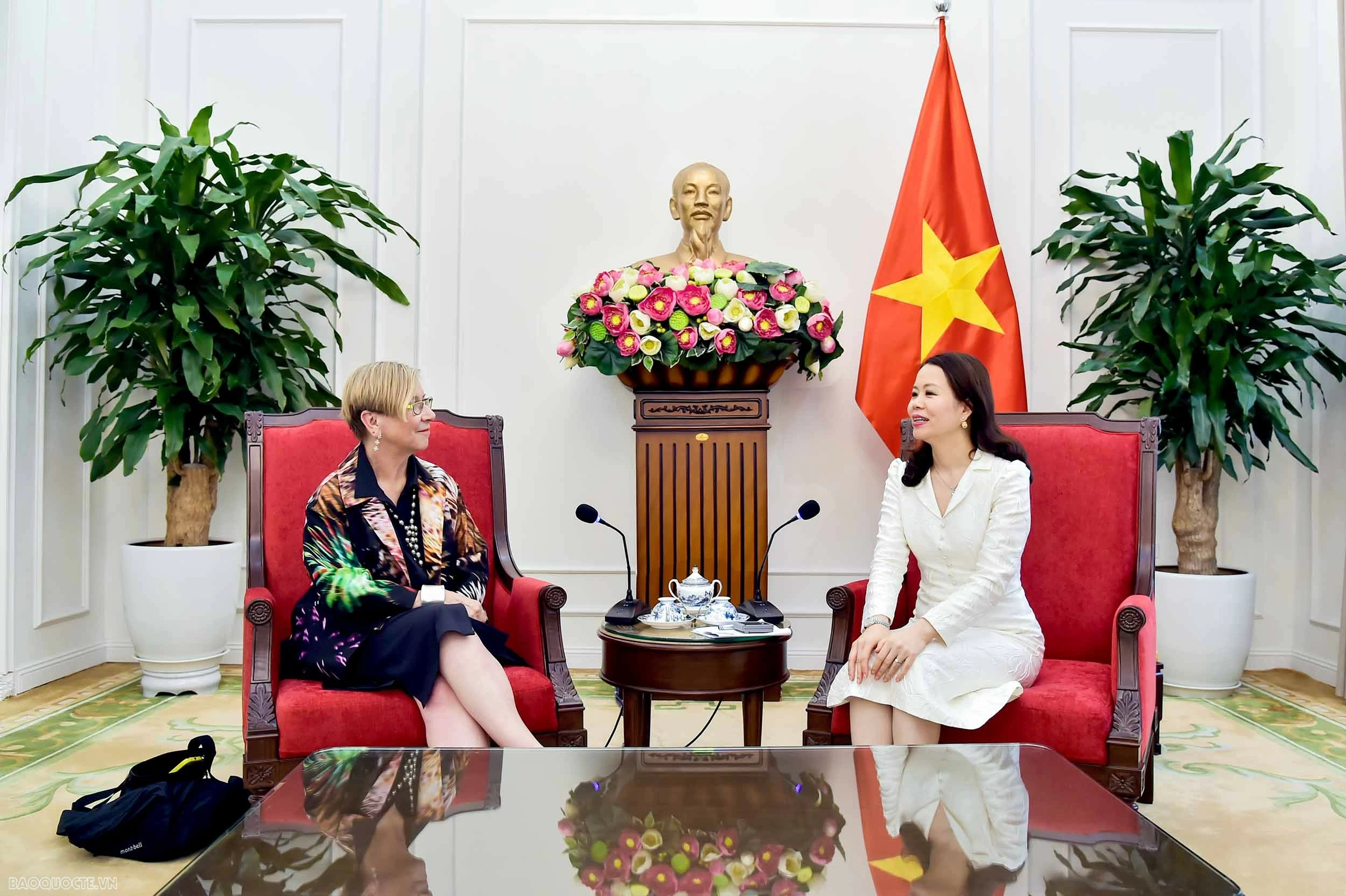 Vietnam and CEPI expand cooperation on vaccines and preventive healthcare: Deputy FM Nguyen Minh Hang Vietnam and CEPI expand cooperation on vaccines and preventive healthcare: Deputy FM Nguyen Minh Hang