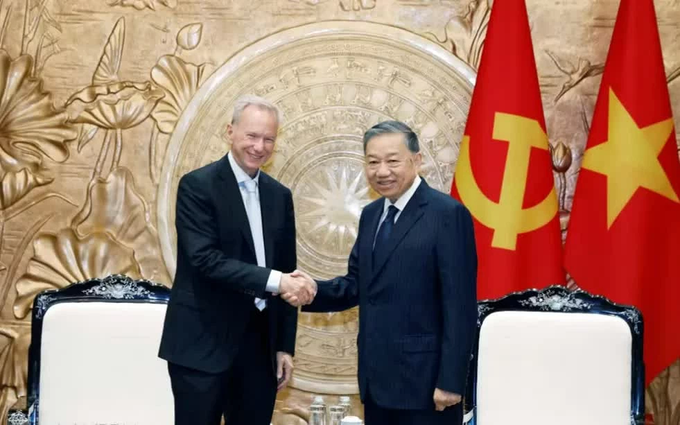 General Secretary, President To Lam receives former Google Chairman Eric Schmidt and AI expert delegation