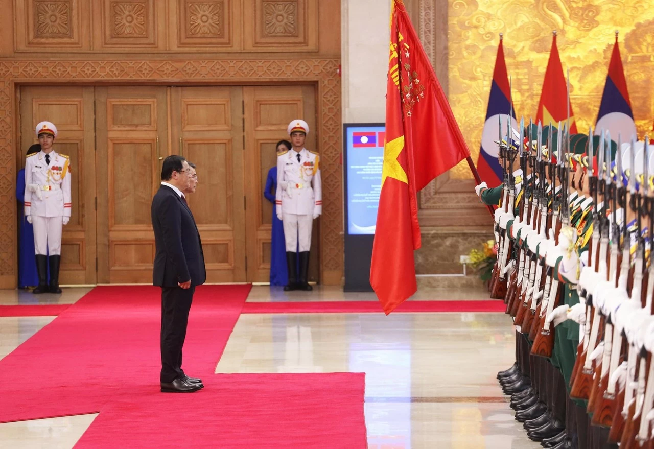 Welcome ceremony held for Lao Prime Minister Sonexay Siphandone in Hanoi Welcome ceremony held for Lao Prime Minister Sonexay Siphandone in Hanoi