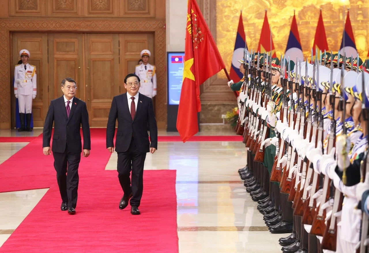Welcome ceremony held for Lao Prime Minister Sonexay Siphandone in Hanoi Welcome ceremony held for Lao Prime Minister Sonexay Siphandone in Hanoi