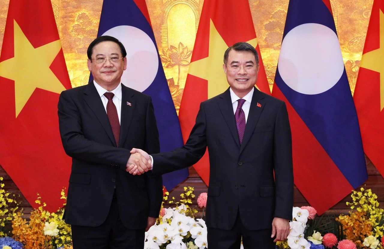Welcome ceremony held for Lao Prime Minister Sonexay Siphandone in Hanoi Welcome ceremony held for Lao Prime Minister Sonexay Siphandone in Hanoi