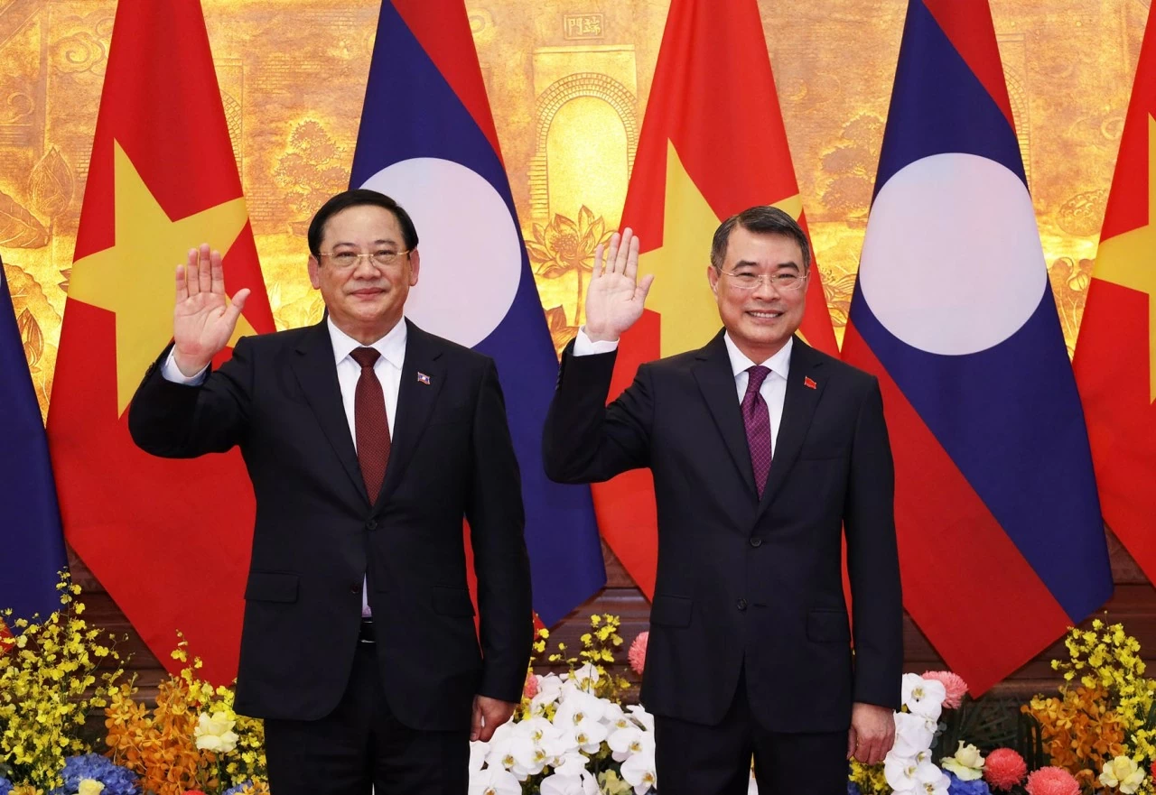 Welcome ceremony held for Lao Prime Minister Sonexay Siphandone in Hanoi Welcome ceremony held for Lao Prime Minister Sonexay Siphandone in Hanoi
