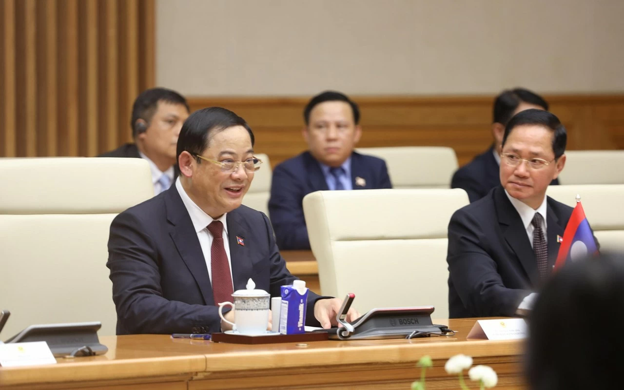 Welcome ceremony held for Lao Prime Minister Sonexay Siphandone in Hanoi Welcome ceremony held for Lao Prime Minister Sonexay Siphandone in Hanoi