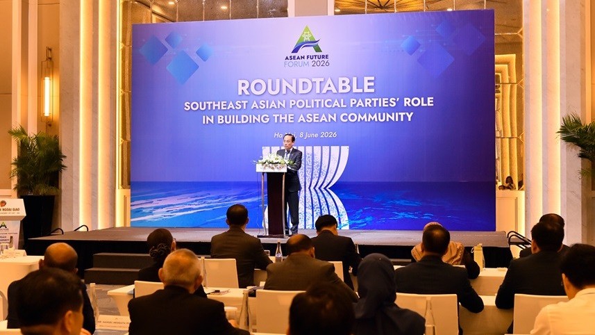 Politburo Member Le Hoai Trung: Strengthening cooperation among Southeast Asian political parties is a strategic imperative