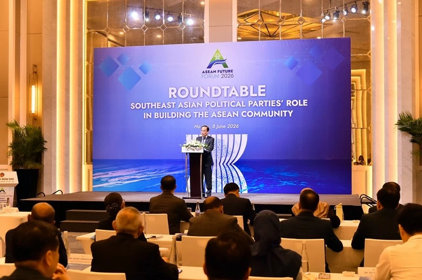 Politburo Member Le Hoai Trung: Strengthening cooperation among Southeast Asian political parties is a strategic imperative Politburo Member Le Hoai Trung: Strengthening cooperation among Southeast Asian political parties is a strategic imperative