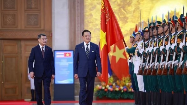 Prime Minister Le Minh Hung hosts welcome ceremony for Thai counterpart Anutin Charnvirakul
