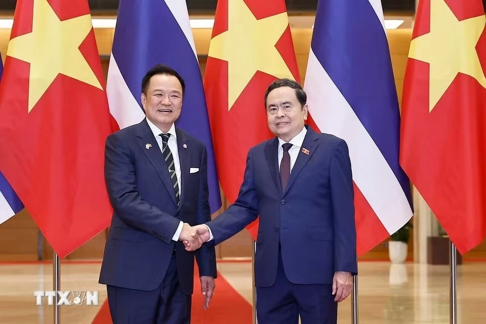 National Assembly Chairman Tran Thanh Man meets with Thai Prime Minister Anutin Charnvirakul