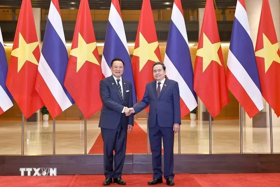 National Assembly Chairman Tran Thanh Man meets with Thai Prime Minister Anutin Charnvirakul