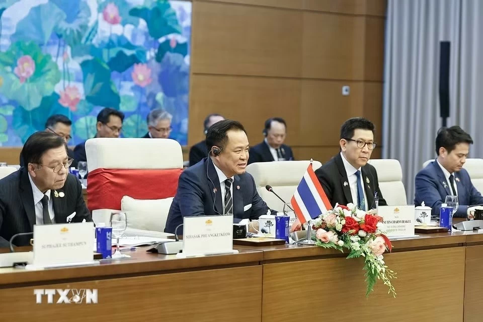 National Assembly Chairman Tran Thanh Man meets with Thai Prime Minister Anutin Charnvirakul