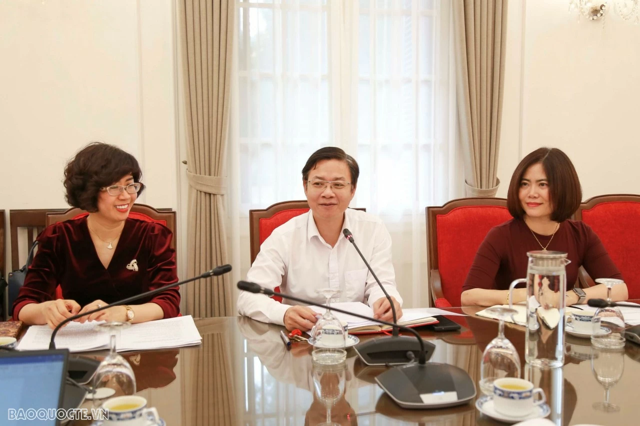 Deputy FM Ngo Le Van receives delegation from Quang Tri Provincial People's Committee