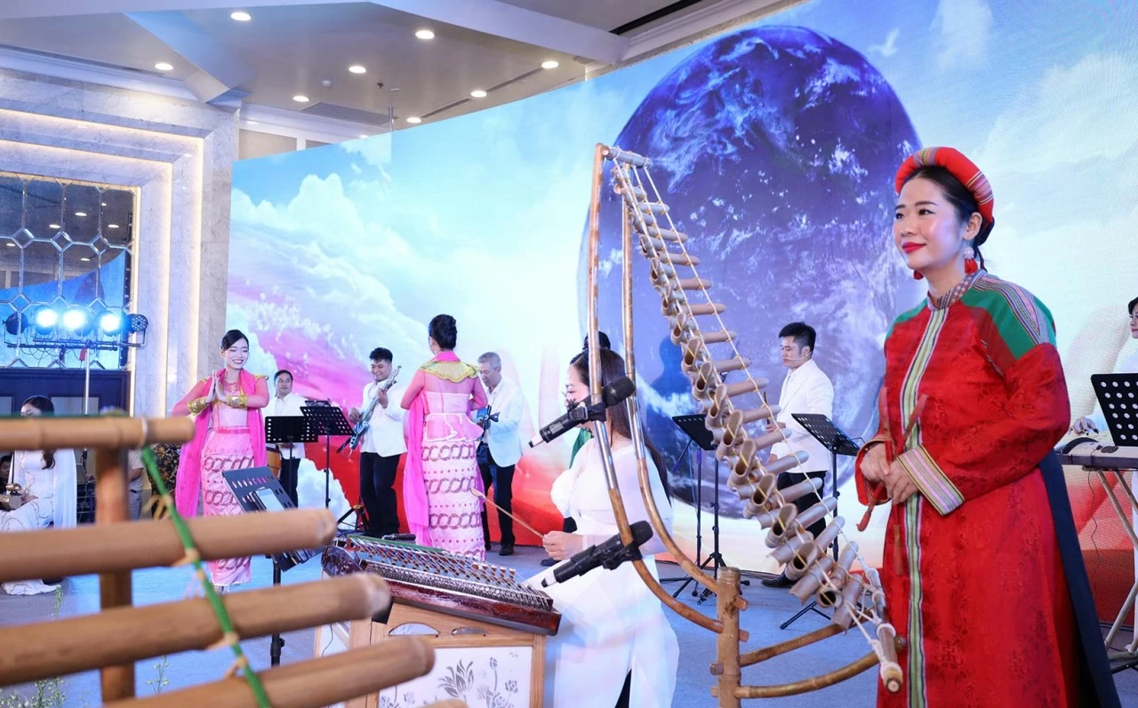 Politburo Member, Foreign Minister Le Hoai Trung hosts reception for delegates attending ASEAN Future Forum 2026 Politburo Member, Foreign Minister Le Hoai Trung hosts reception for delegates attending ASEAN Future Forum 2026