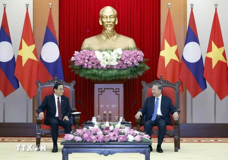 General Secretary, President To Lam welcomes Lao Prime Minister Sonexay Siphandone General Secretary, President To Lam welcomes Lao Prime Minister Sonexay Siphandone