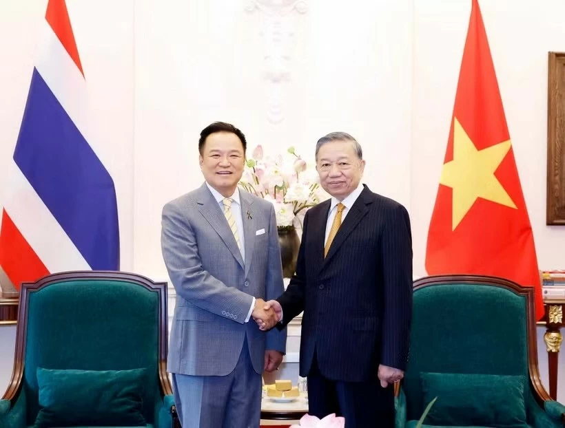 General Secretary, President To Lam welcomes Thai Prime Minister Anutin Charnvirakul