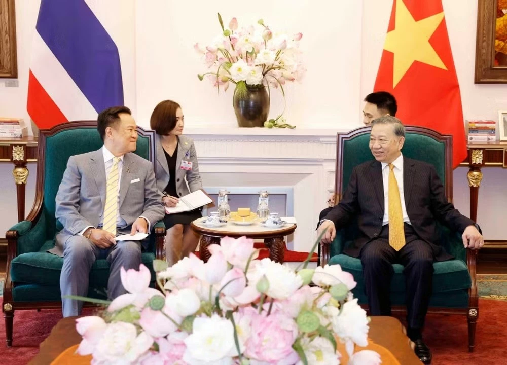 General Secretary, President To Lam welcomes Thai Prime Minister Anutin Charnvirakul