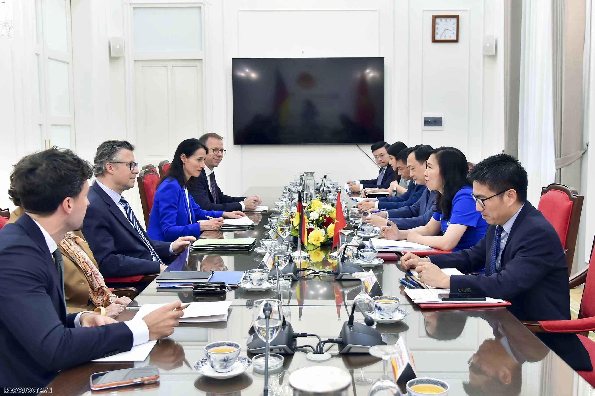 Deputy FM Le Thi Thu Hang, State Secretary Dr. Geza Andreas von Geyr co-chaired 8th Vietnam - Germany Strategic Dialogue in Hanoi