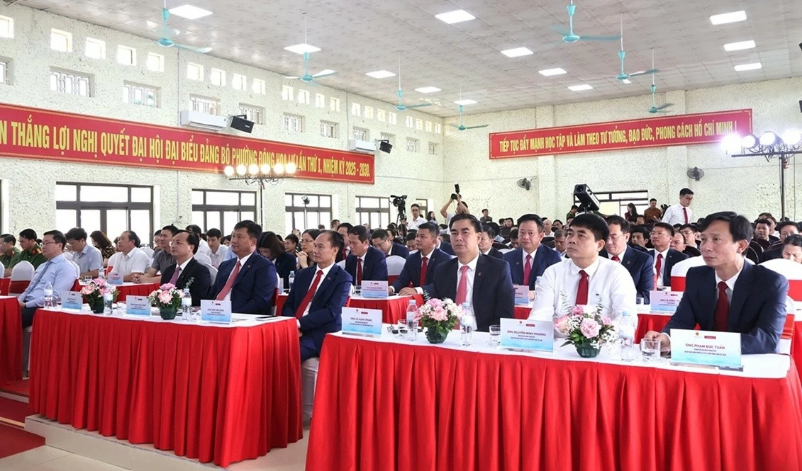 Agribank accompanies Ninh Binh in implementing Smart Kiosk Model: A 'Boost' for digital transformation in public administration Agribank accompanies Ninh Binh in implementing Smart Kiosk Model: A 'Boost' for digital transformation in public administration