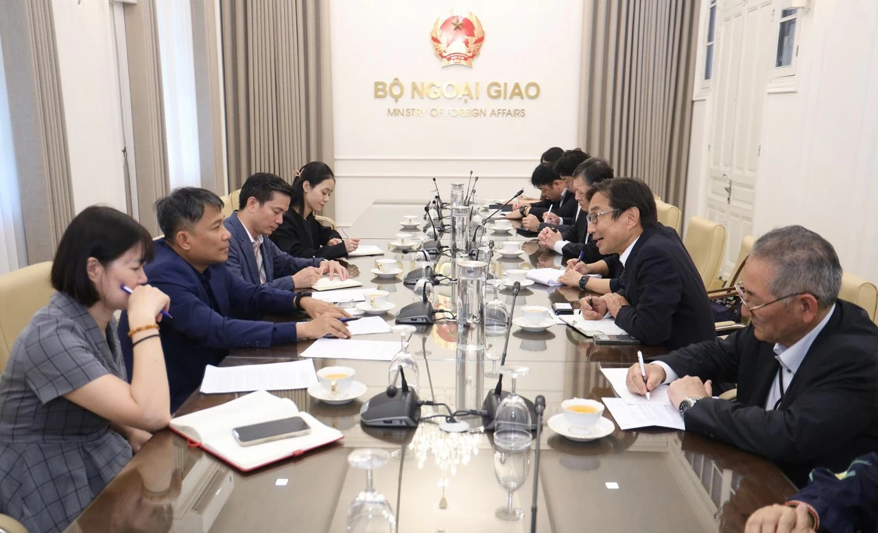 Permanent Deputy FM Nguyen Minh Vu urges Idemitsu Kosan to expand green energy investment in Vietnam Permanent Deputy FM Nguyen Minh Vu urges Idemitsu Kosan to expand green energy investment in Vietnam