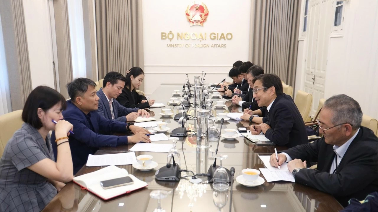 Permanent Deputy FM Nguyen Minh Vu urges Idemitsu Kosan to expand green energy investment in Vietnam