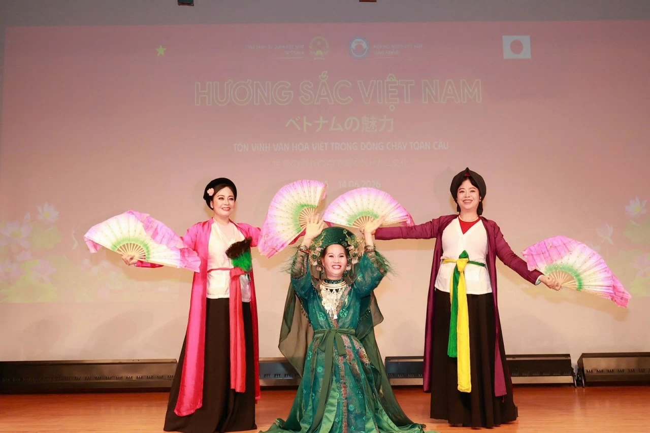 Vietnam-Japan art program in Higashi Osaka: Spreading Vietnamese cultural values in Japan Vietnam-Japan art program in Higashi Osaka: Spreading Vietnamese cultural values in Japan