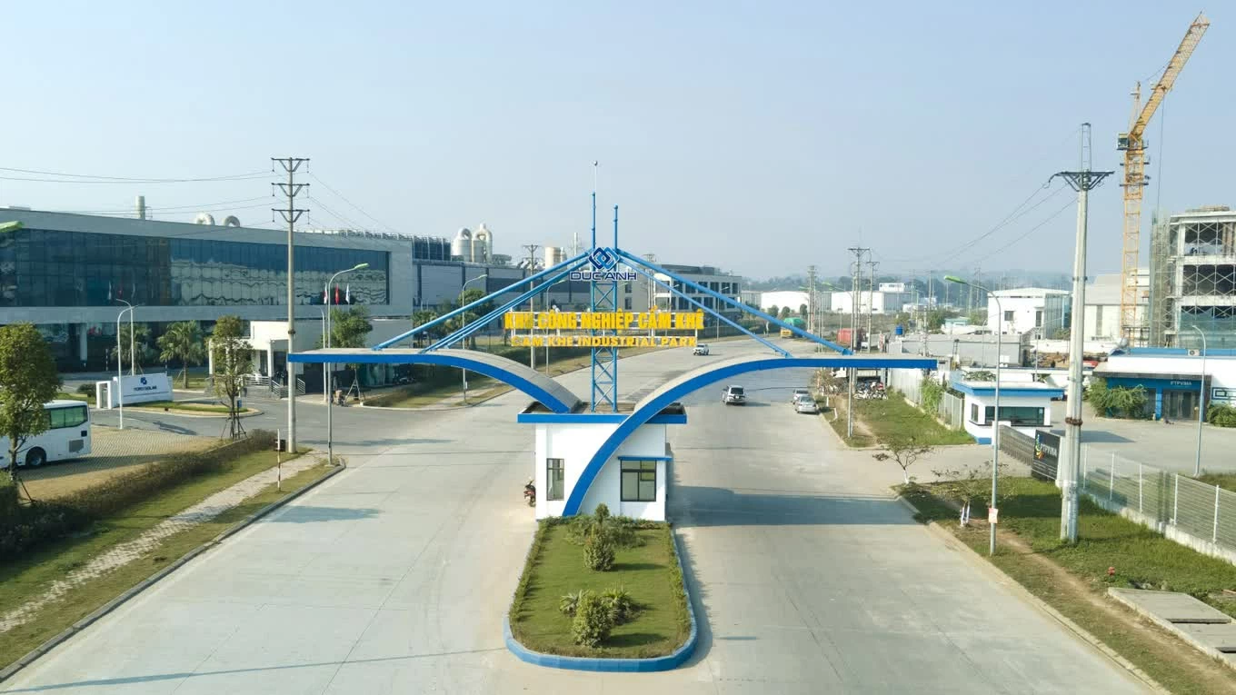 Phu Tho commits to long-term partnership with investors for sustainable success