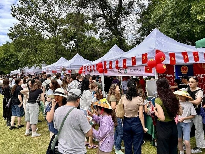Vietnam makes strong cultural mark at 2026 Asian Festival in Sofia, Bulgaria
