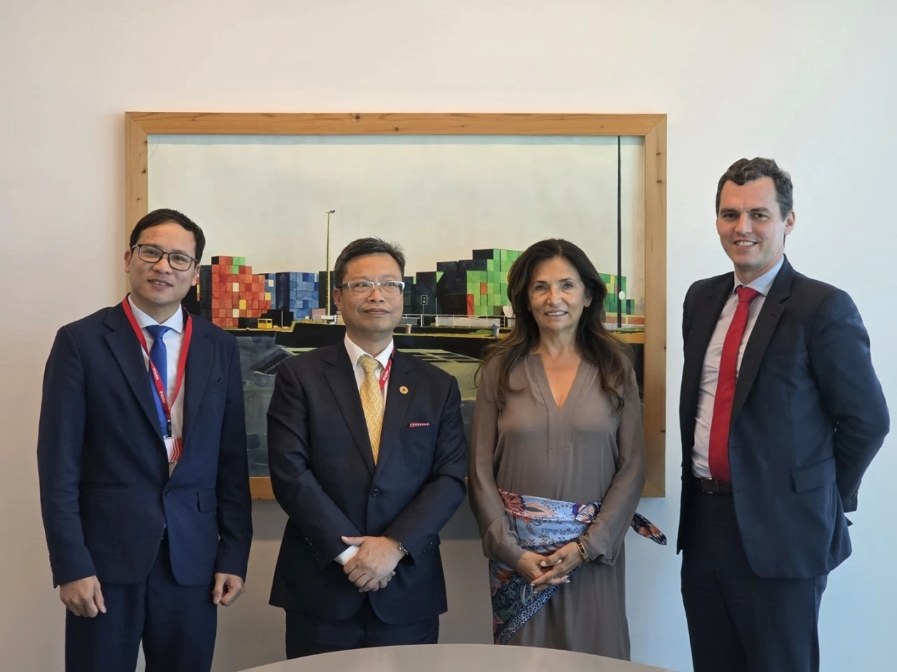 Ambassador Trinh Duc Hai has a working visit to Marseille Ambassador Trinh Duc Hai has a working visit to Marseille