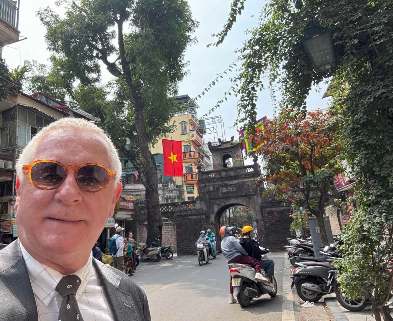 Good-Bye Vietnam! Good-Bye Vietnam!