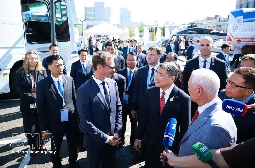 Prime Minister Le Minh Hung visits Tatarstans industrial and high-tech exhibition Prime Minister Le Minh Hung visits Tatarstans industrial and high-tech exhibition