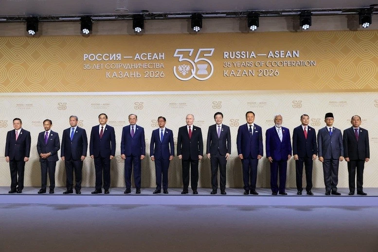 Prime Minister Le Minh Hung attends plenary session of ASEAN – Russia Commemorative Summit