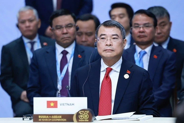 Prime Minister Le Minh Hung attends plenary session of ASEAN – Russia Commemorative Summit