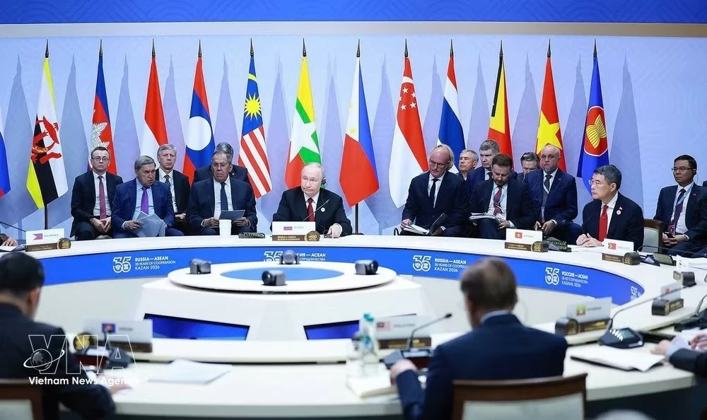 Prime Minister Le Minh Hung attends plenary session of ASEAN – Russia Commemorative Summit