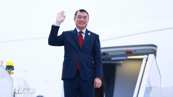 Prime Minister Le Minh Hung returns to Hanoi, concluding successful working trip to Russia