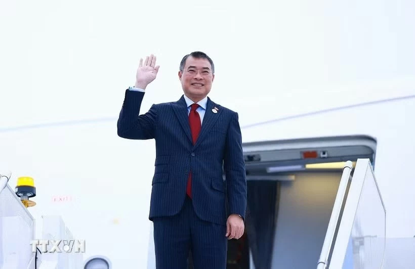 Prime Minister Le Minh Hung returns to Hanoi, concluding successful working trip to Russia