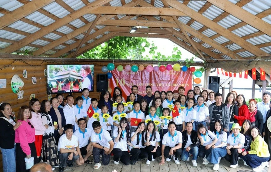 Vietnamese Community in Belarus launches Vietnamese Language Summer Camp 2026, celebrates 10th anniversary of Vietnamese Class Vietnamese Community in Belarus launches Vietnamese Language Summer Camp 2026, celebrates 10th anniversary of Vietnamese Class