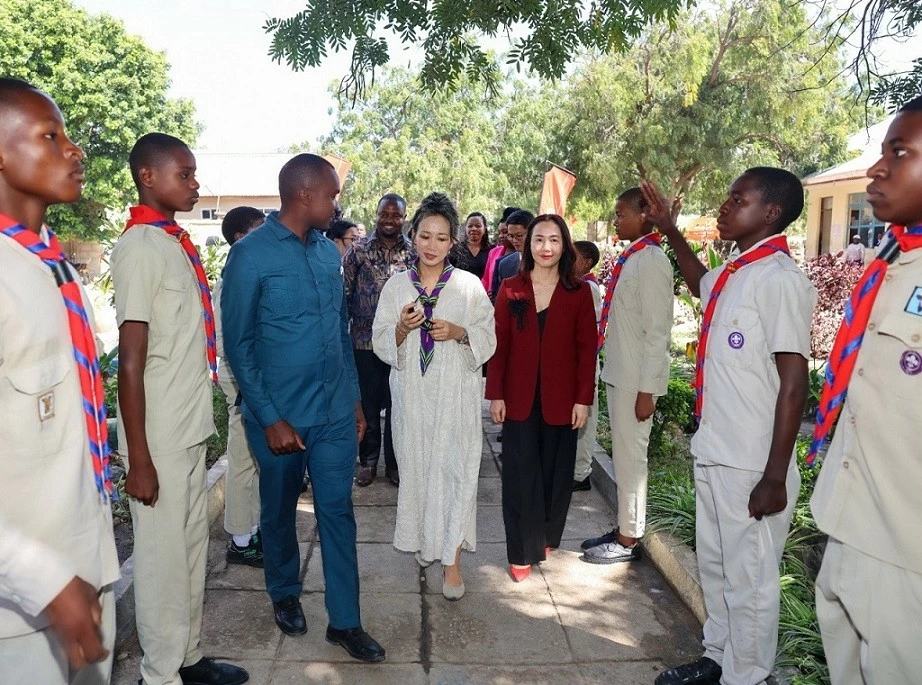 Vietnamese Ambassador and Halotel donate computer lab to Kiwanja cha Ndege Dodoma CC School