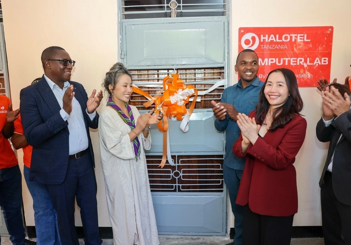 Vietnamese Ambassador and Halotel donate computer lab to Kiwanja cha Ndege Dodoma CC School