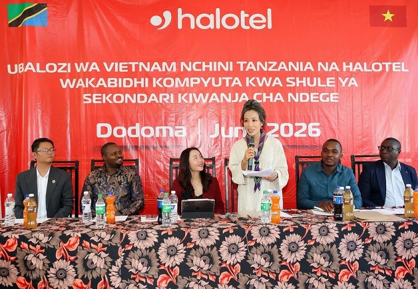 Vietnamese Ambassador and Halotel donate computer lab to Kiwanja cha Ndege Dodoma CC School