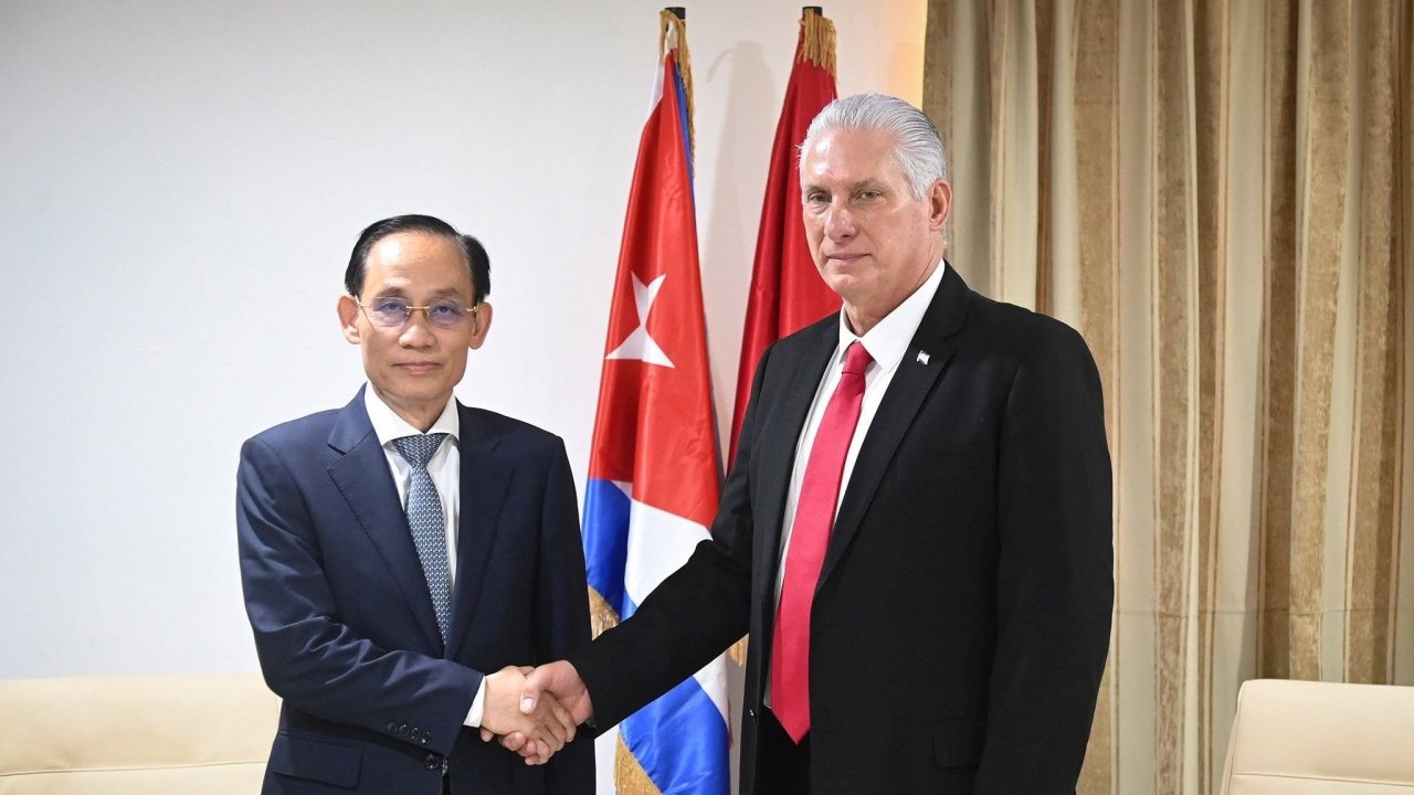 Special Envoy of General Secretary, President To Lam visits Cuba, informs outcomes of the 14th National Party Congress