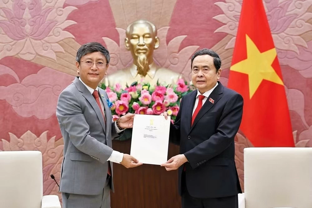 NA Chairman Tran Thanh Man receives newly appointed Indian Ambassador to Vietnam Tshering Wangchuk Sherpa NA Chairman Tran Thanh Man receives newly appointed Indian Ambassador to Vietnam Tshering Wangchuk Sherpa