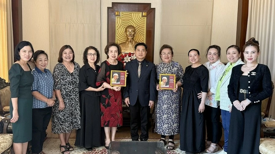 Promoting traditional cultural activities among the Vietnamese community in Thailand: Vietnamese Consul General
