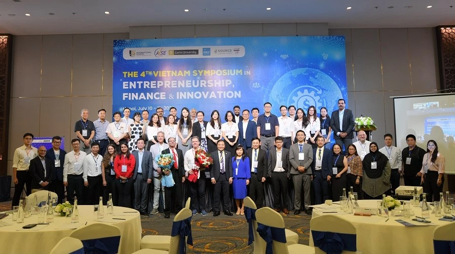 Gathering experts in entrepreneurship, finance, and innovation in Hanoi